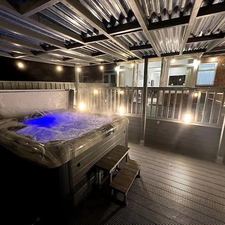 Numero Venti Aparthouse Wifi Parking Hot Tub นิวคาสเซิล อะพอน ไทน์ ภายนอก รูปภาพ