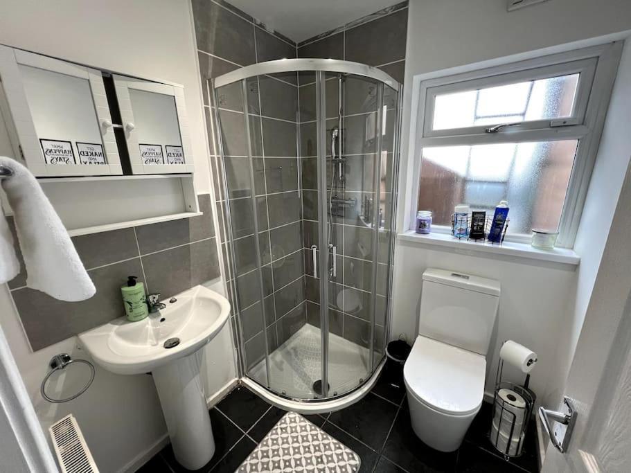 Numero Venti Aparthouse Wifi Parking Hot Tub นิวคาสเซิล อะพอน ไทน์ ภายนอก รูปภาพ