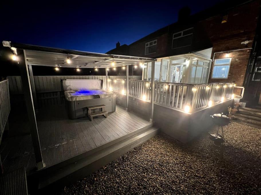 Numero Venti Aparthouse Wifi Parking Hot Tub นิวคาสเซิล อะพอน ไทน์ ภายนอก รูปภาพ