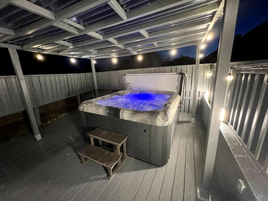 Numero Venti Aparthouse Wifi Parking Hot Tub นิวคาสเซิล อะพอน ไทน์ ภายนอก รูปภาพ