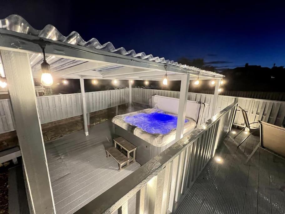 Numero Venti Aparthouse Wifi Parking Hot Tub นิวคาสเซิล อะพอน ไทน์ ภายนอก รูปภาพ